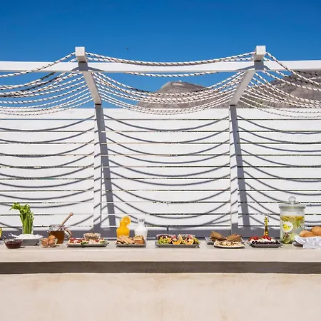 Garden View, 3 Guests In A Family Perivolos (Santorini)